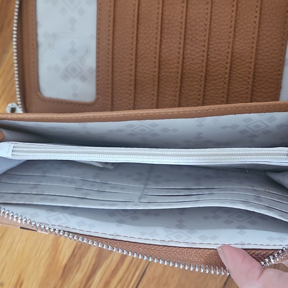 Leopard Wallet - Picture 4 of 4